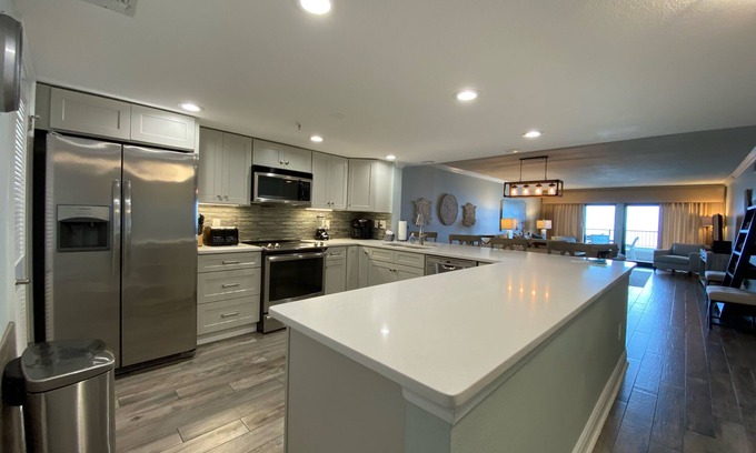 Destin Condominio | "Breakers East 603" Gulf Front 2BR/2BA Beach setup included