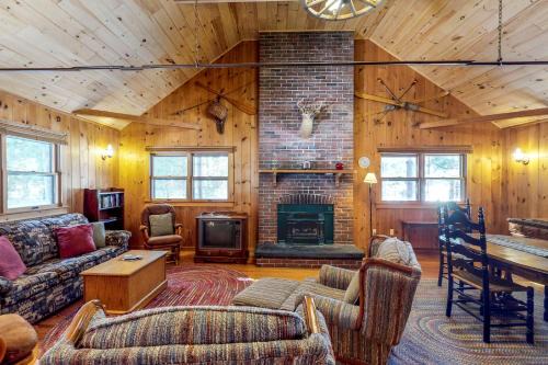 Greenville Junction Casa | Breakwater Lodge