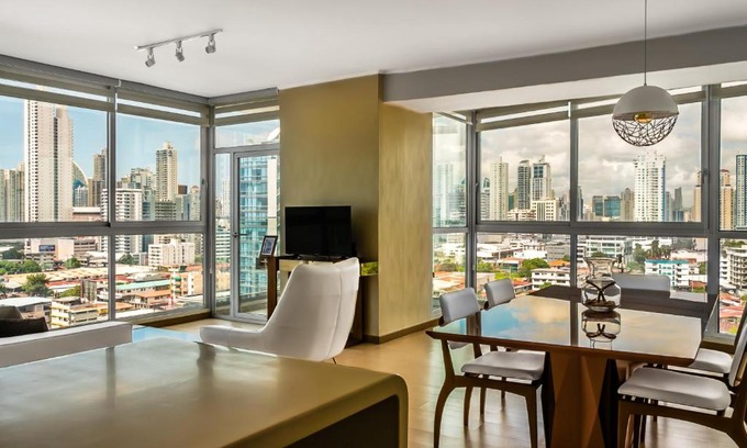 Tumba Vieja Apartamento | Breath-taking Apartment - PH Quartier Del Mar