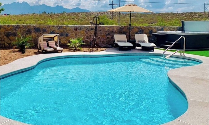 Las Cruces Casa | Breathe Taking Mountain View: Pool, Hot Tub, Arcade Room & Amazing Views!