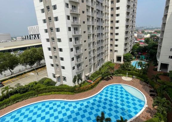 Las Pinas Apartamento | Breathing Space Staycation at South Residences Las Piñas 2 BR