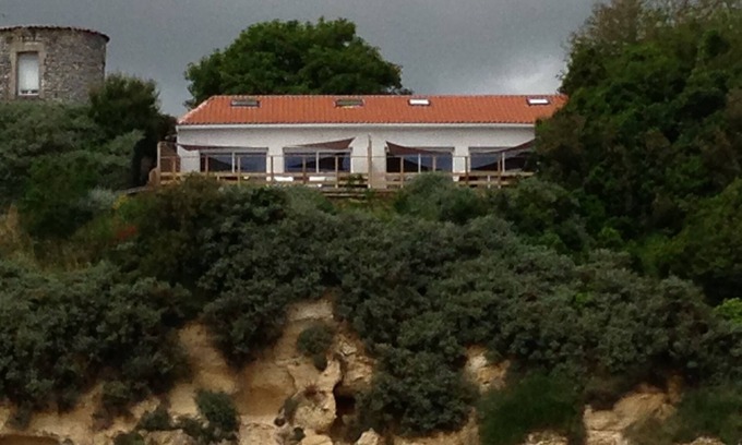 Meschers-sur-Gironde Apartamento | Impresionante casa con vista al mar con terraza tranquila