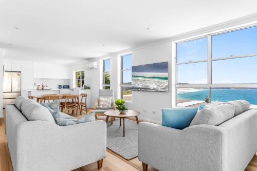 Kiama Casa | Breathtaking Beach Views in Sea Side Kiama NSW
