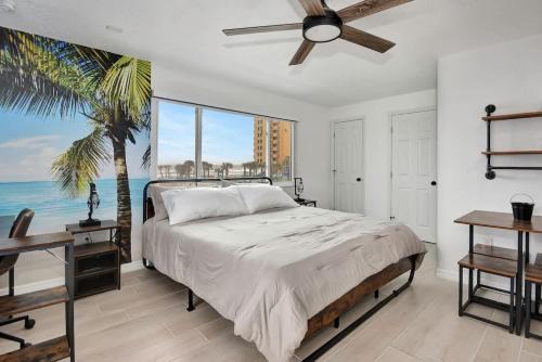 Daytona Beach Shores Casa | Breathtaking King Suite #9 Steps to Daytona Beach