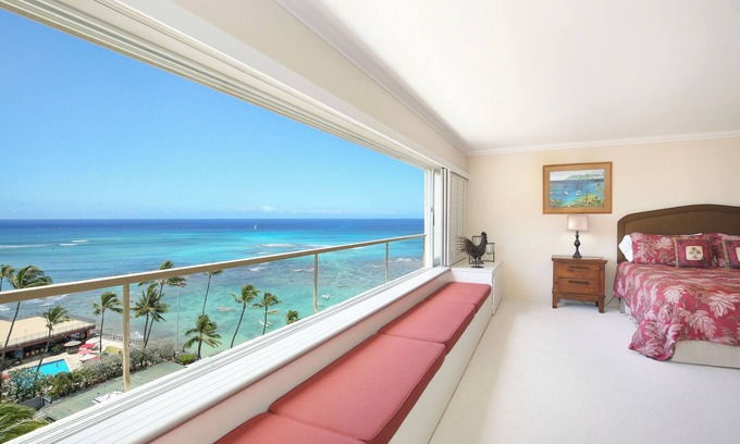 Diamond Head - Kapahulu - St. Louis Condominio | Breathtaking Ocean Views from Quiet Beachfront Condo! Free Parking & Wi-Fi!