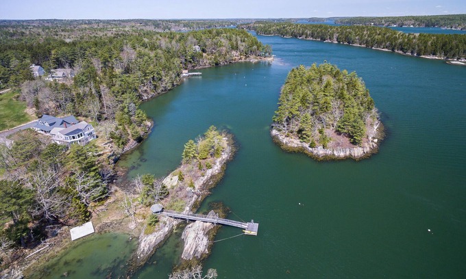 Harpswell Cabaña | Breathtaking Oceanfront Views with Deep-Water Dock and Mooring