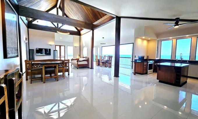 Kapoho Casa | Breathtaking Oceanfront Home on Lava Rock Beach.