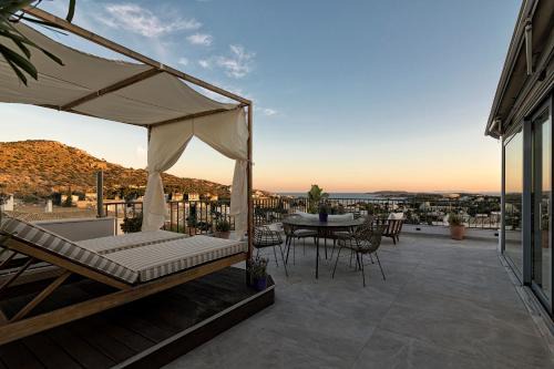 Vouliagmeni Apartamento | Breathtaking Penthouse Vouliagmeni