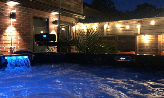 Oakwood Village Casa | Breathtaking private Hottub Oasis