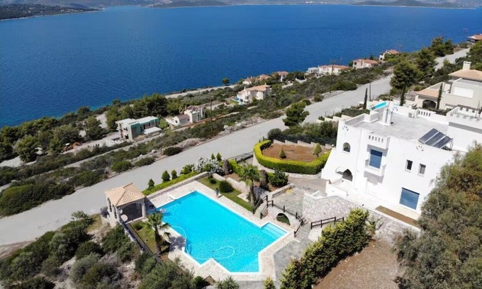 Theologos Casa | Breathtaking Seaview Villa with Pool near Athens