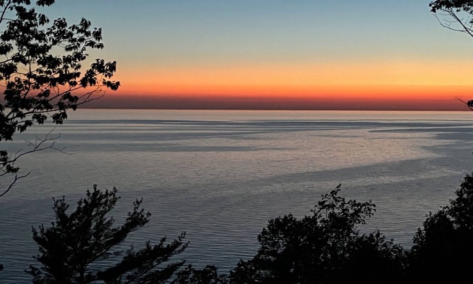 Montague Casa | Breathtaking Sunsets,Private Beach Access, Game Room, Fire Pit and More!
