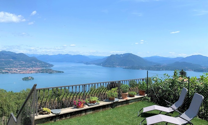 Levo Casa | Acogedora casa de campo, rodeada de naturaleza con una vista única del lago Maggiore