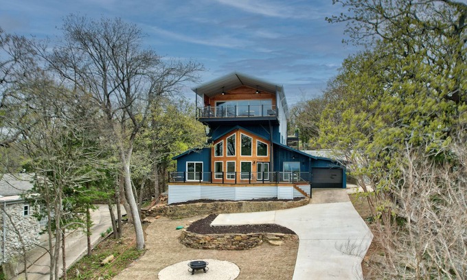 Pottsboro Casa | Breathtaking Views of Lake Texoma's beaches/Islands and Highport Marina.