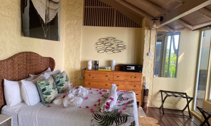 Soufriere Hotel | Breathtaking Views | Perfect Relaxing Getaway w/ Nature trails, Spa & Pool