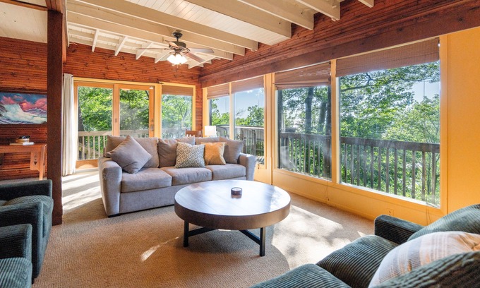 Grand Haven Casa | Breathtaking Views of Grand Haven Beach and Lake MI!