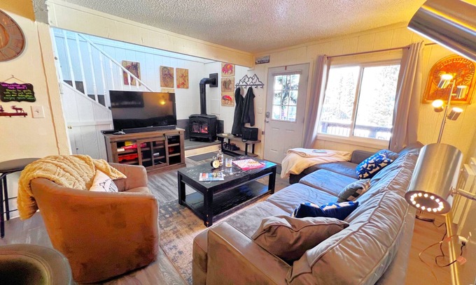 Baldy Mountain Casa | Breck Ski & Hike Base | Cozy Stay w/ Free Shuttle Access