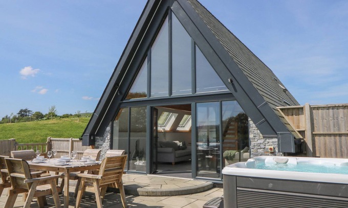 Llandrindod Wells Cabaña | BRECKNOCK CHEVIOT - THE SHEEPFOLD, pet friendly in Llandrindod Wells