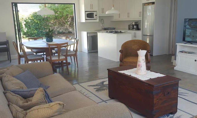 L'Agulhas Casa | Breeze in