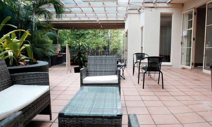 Surfers Paradise Hotel | Breeze Inn