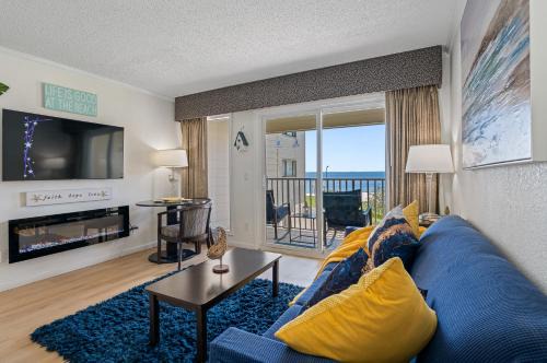 Rocky Point Casa | Breezy Balcony Mesmerizing Views from Balcony