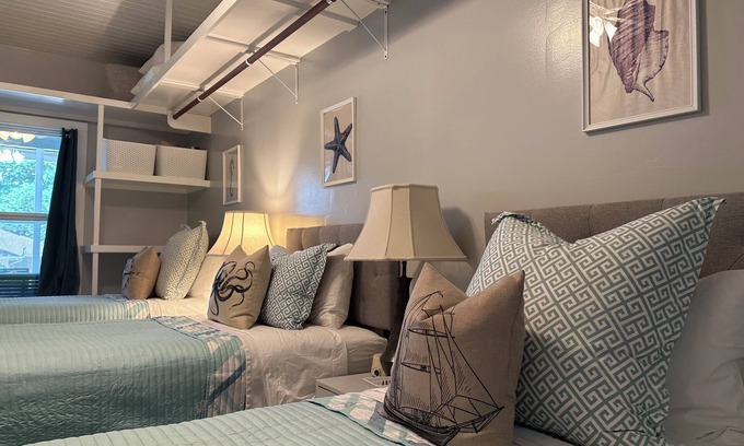 Bacliff Casa | Breezy Bayshore Bunkhouse