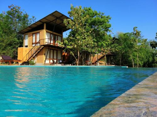 Weerawila Chalet De Esquí | Breezy Lake