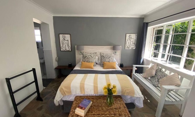 Fernkloof Apartamento | Breezy on the Bend's Stone Cottage