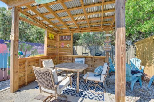 El Centro Beach Casa | Breezy PCB Vacation Rental with Lanai, Walk to Ocean