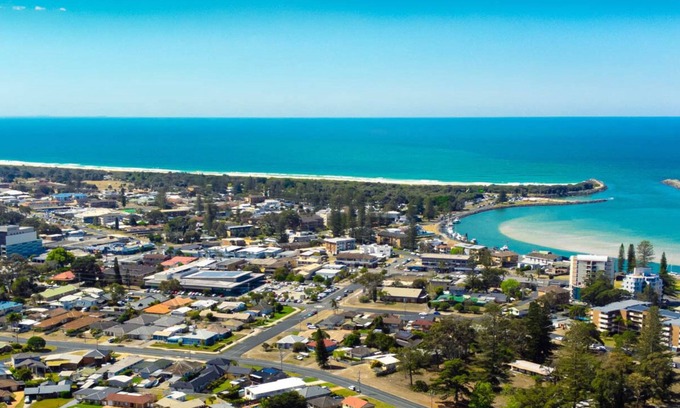 Tuncurry Apartamento | Breezy, Stylish, Getaway