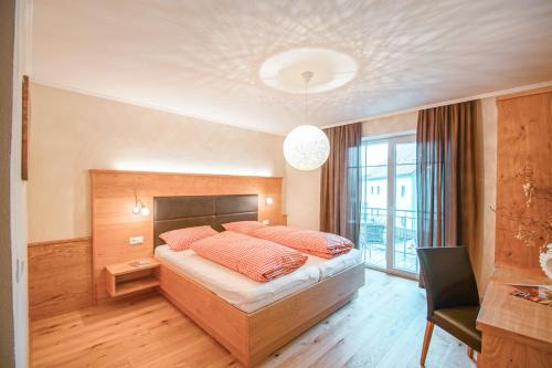 Breitenberg Hotel | Breitenberger Hof "inklusive Frühstück"