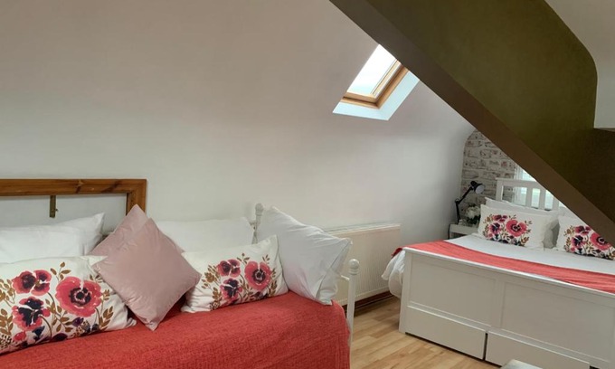 Birkenhead Casa | Brenda & Petes