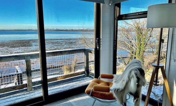 Newtownards Cabina | Brent lodge - luxury hill top living by the water