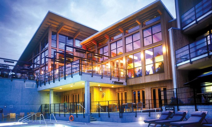 Brentwood Bay Hotel | Brentwood Bay Resort & Spa