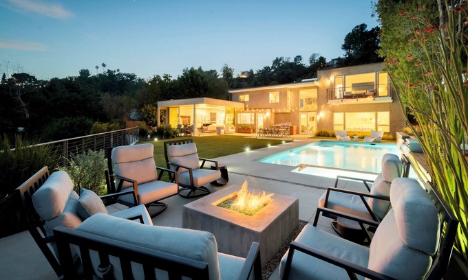 Brentwood Casa | Brentwood Retreat - pool/jacuzzi, fitness room, theatre & dual primary bedrooms