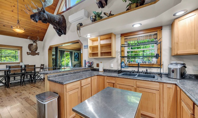 Holden Casa | Brewer Lake Wilderness Cabin - Connect to Nature and Enjoy Classic Maine Charm!