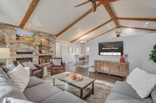 Monument Casa | Briarhaven Forest BBQ & Patio & Fast WiFi