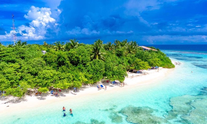 Rasdhoo Casa | Brick Wood Sunset Beach