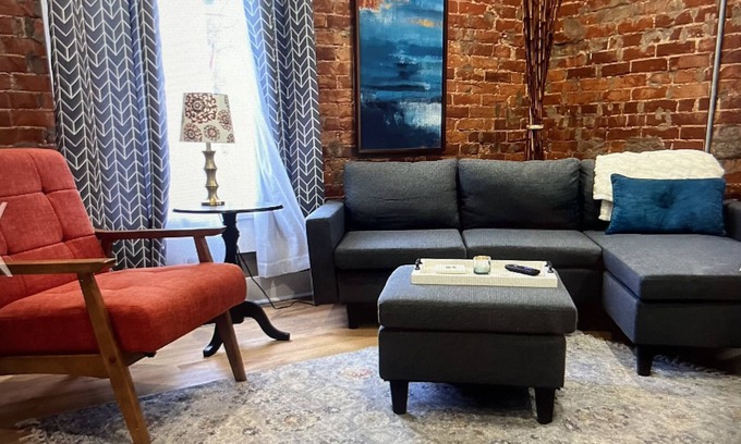 Martinsville Hotel | Brickhouse Loft Boutique Hotel