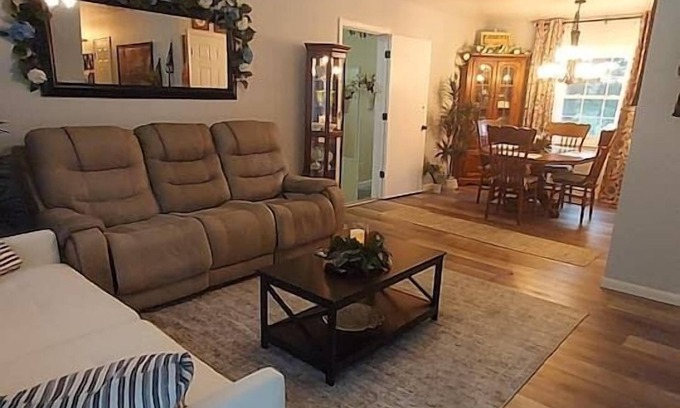 Craigsville Casa | Style & Comfort - 2BR/2BA Retreat Near Summersville Lake – 2 Hours from Snowshoe