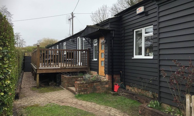 Hastings Casa | Bridge House - Sleeps 3 generations in comfort, close to beach in Pett Level