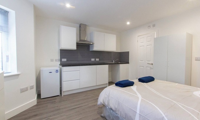 Southampton Casa | Bridge Road - Room 1b