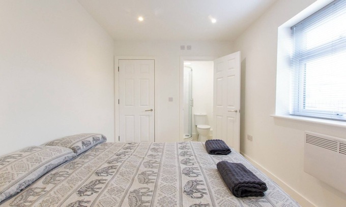 Southampton Casa | Bridge Road - Room 2a