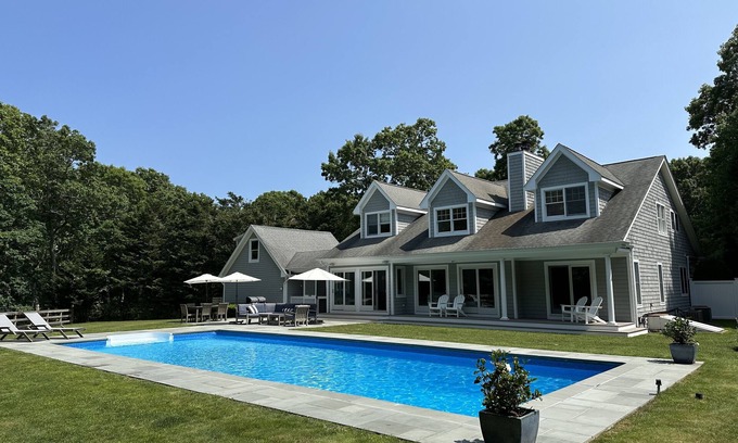 Bridgehampton Casa | Casa de lujo en Bridgehampton con piscina grande y patio soleado y aislado