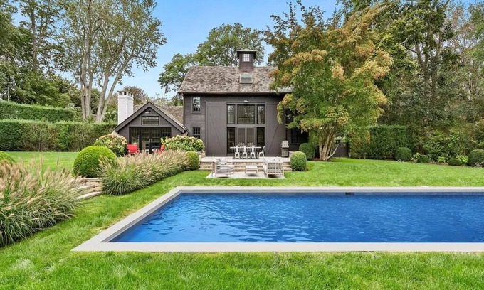 Bridgehampton Casa | Bridgehampton Renovated Luxe Farmhouse - Your Dream Vacation Home Awaits!