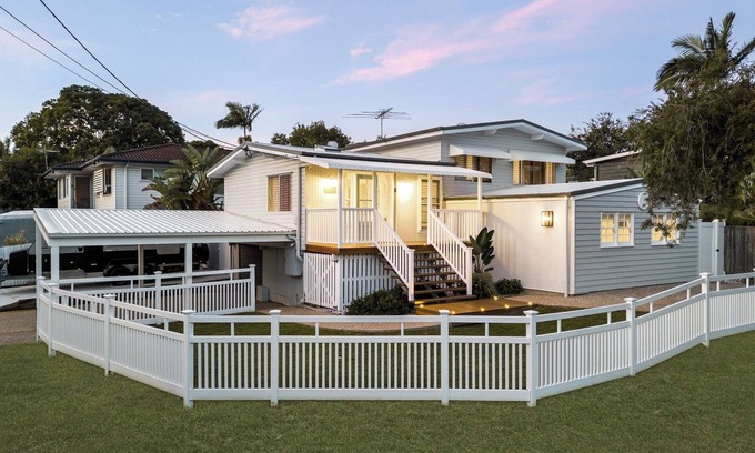 Margate Villa | Bridgeport pet-friendly Pool Getaway