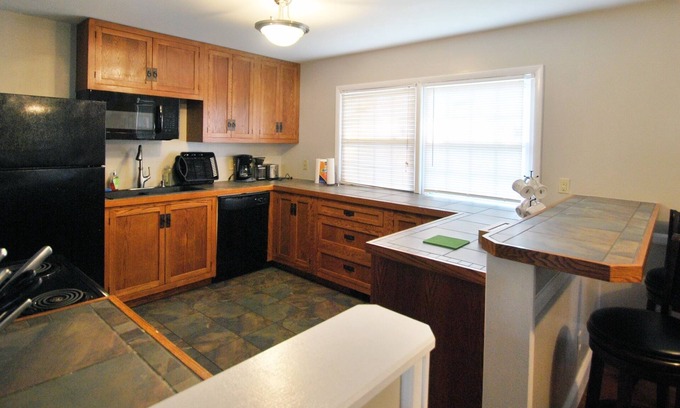 Lexington Casa | Brigadoon Retreat, Lexington