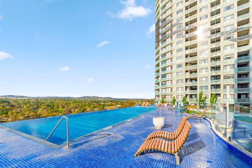Gungahlin Apartamento | Bright 2-Bed Apartment with Scenic Balcony