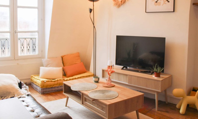 Porte-Saint-Martin Apartamento | Bright 28m² overlooking the Paris rooftops