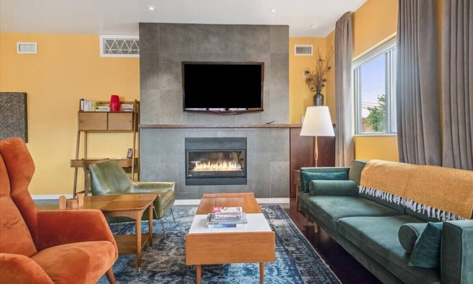 Belmont Hotel | Bright 2BR/1BA w/ Full Kitchen, Walkability + Gated Parking