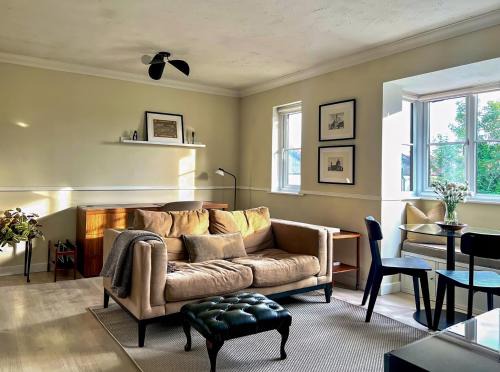 Higham Hill Apartamento | Bright 2BR flat w/free parking & workspace